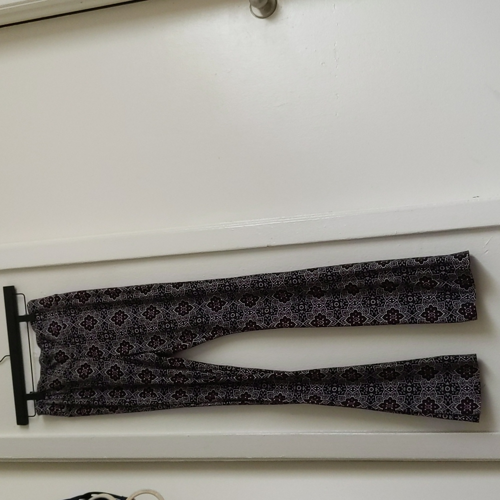 Purple retro pattern pants with wide legs
